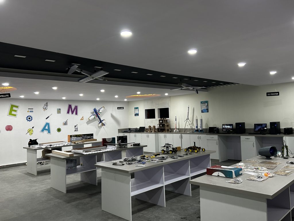 innovative school lab